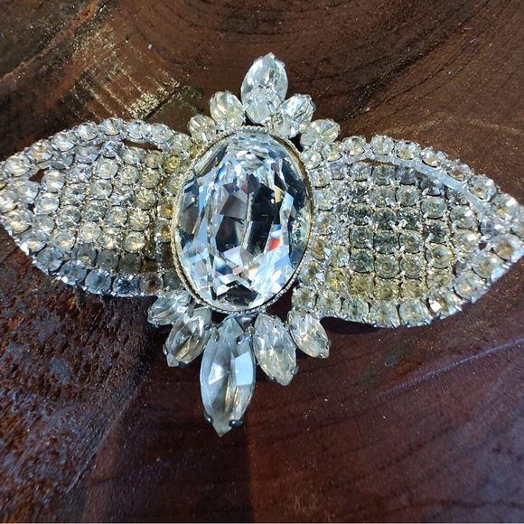 J114: Vtg Swarovski Crystal Brooch – Rare Sales Sample, Rhode